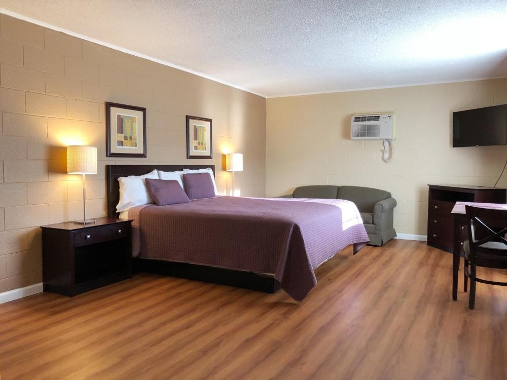Royal Inn and Suites